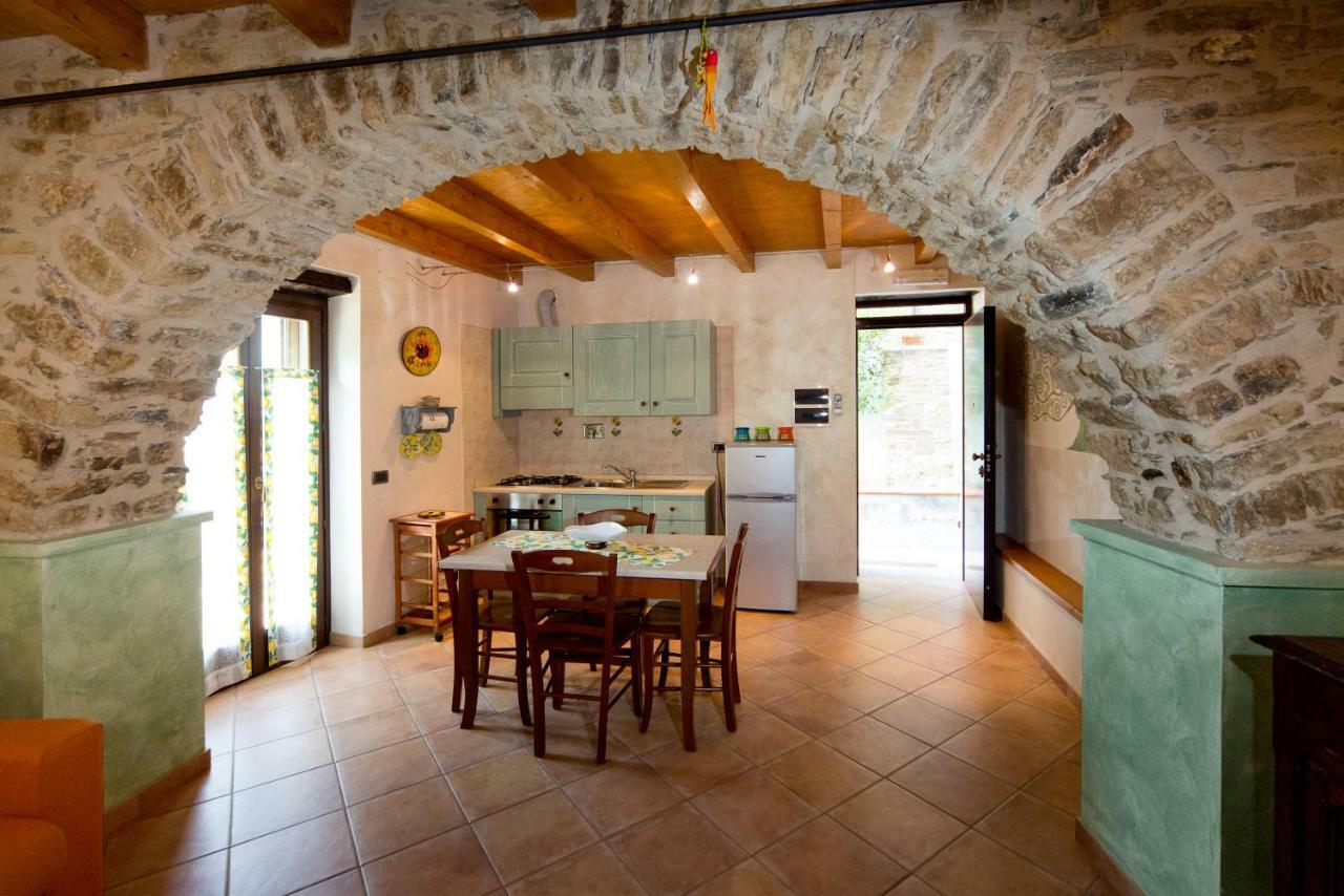 Villa Il Nido Delle Rondini Testico Exterior foto